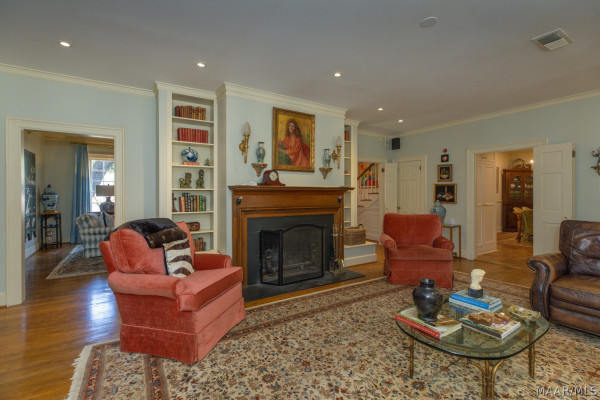 3045 Boxwood Drive