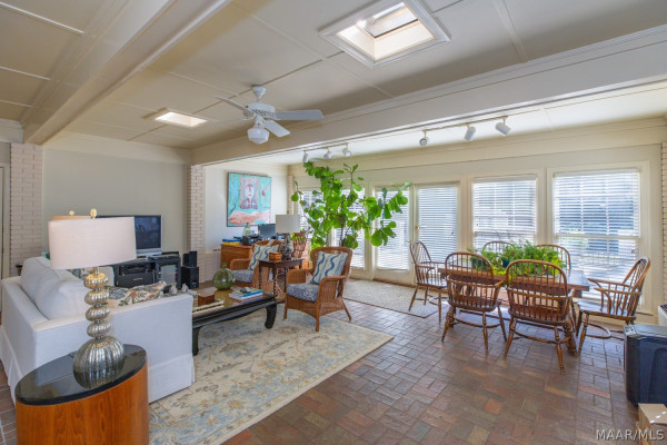 3045 Boxwood Drive