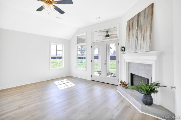 368 Crestwood Circle