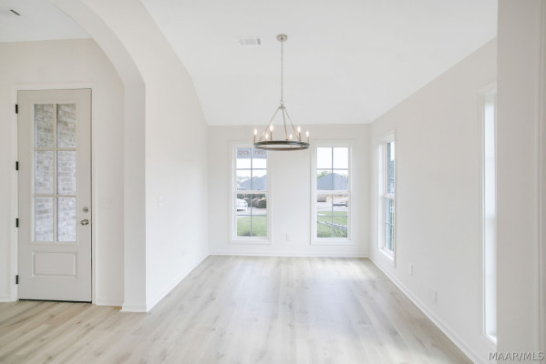 368 Crestwood Circle