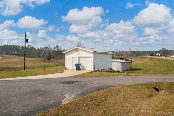 1031 Middle Road