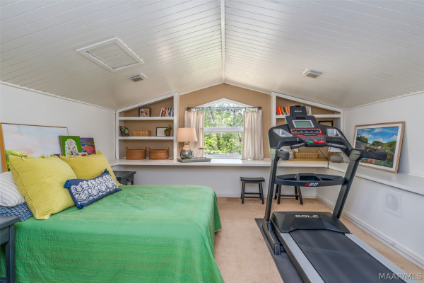 1706 Vaughn Lane