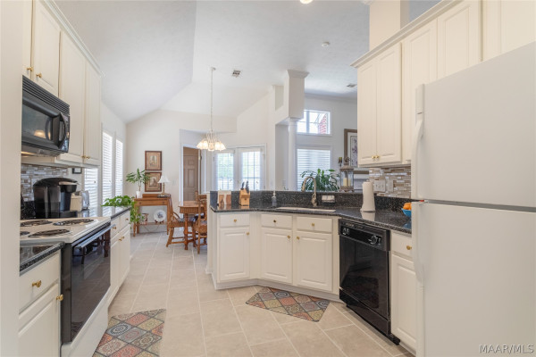 7573 Pinnacle Point