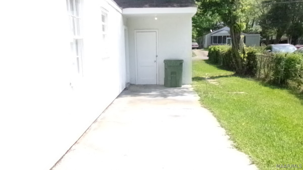 378 W DELANO Avenue