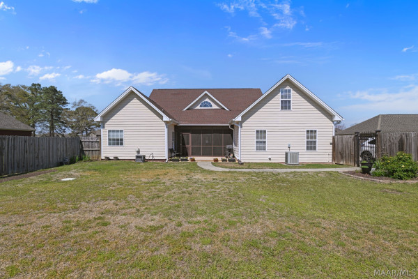 315 Curlee Way