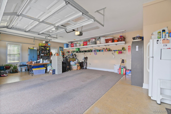 315 Curlee Way