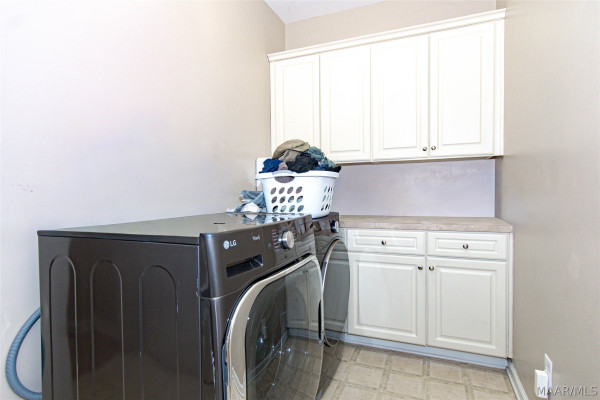 9845 HELMSLEY Circle