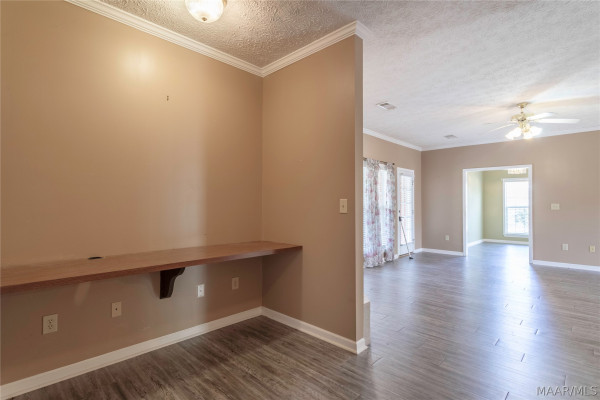 338 MEADOWVIEW Drive