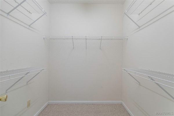 338 MEADOWVIEW Drive