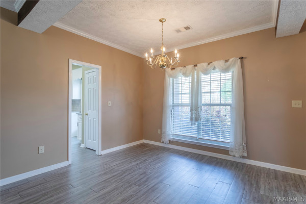 338 MEADOWVIEW Drive