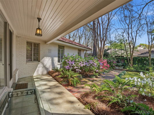 1252 Augusta Avenue