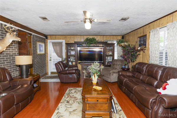 117 White Oak Court