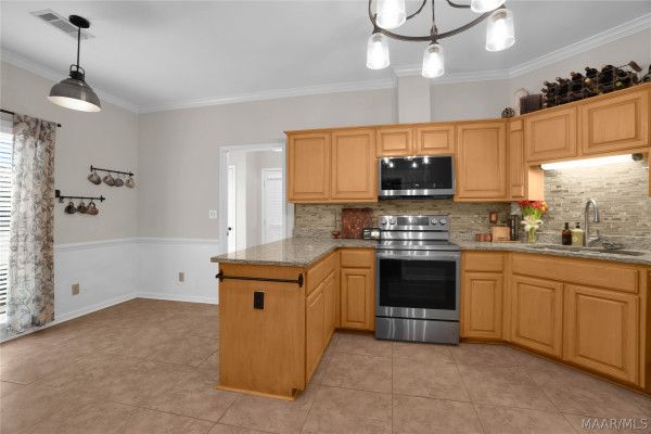 8211 Greyfield Drive