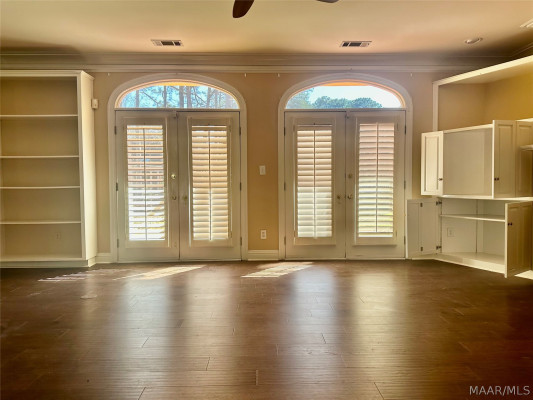 8367 Longneedle Drive