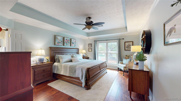 223 LAKESHORE Drive