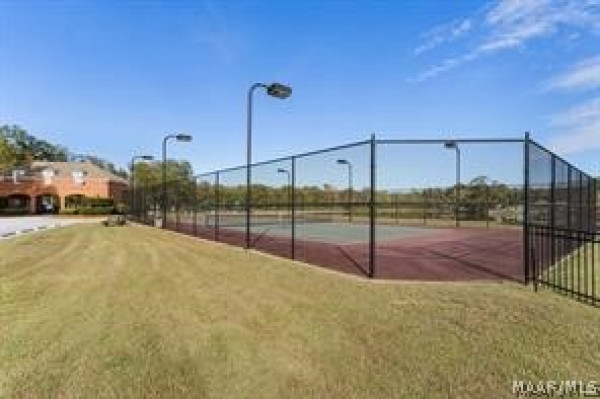223 LAKESHORE Drive