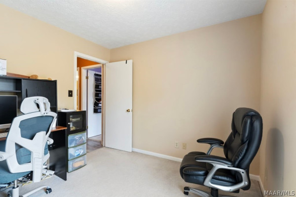 7233 Brampton Lane