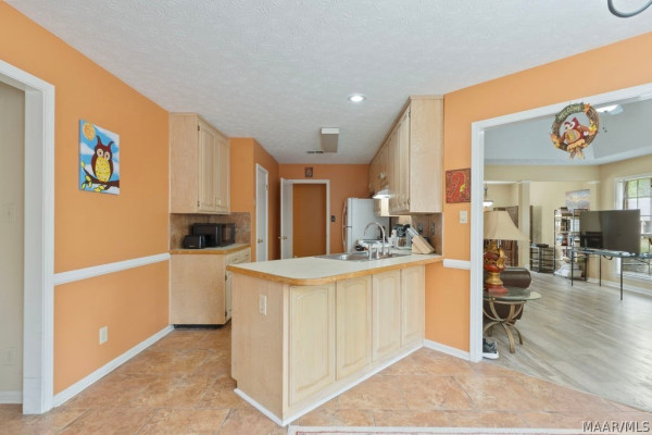 7233 Brampton Lane