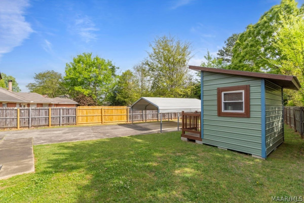 7233 Brampton Lane