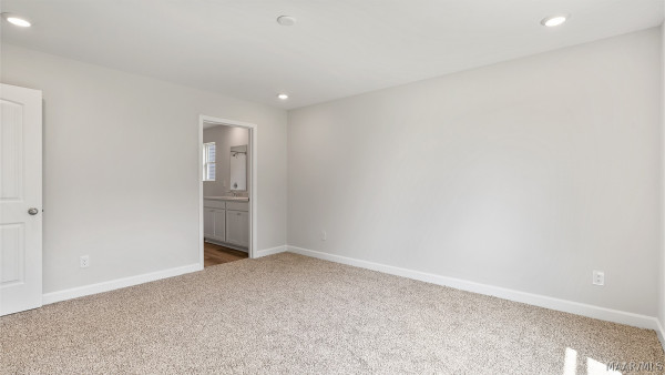 1031 Garden Lane