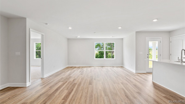 1031 Garden Lane
