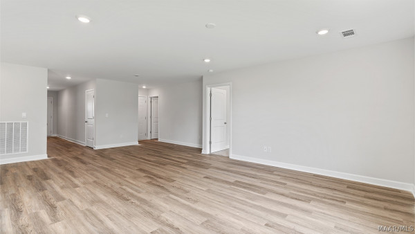 1031 Garden Lane