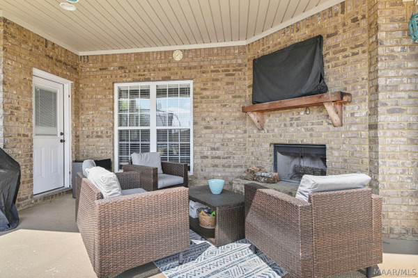 171 Curlee Way