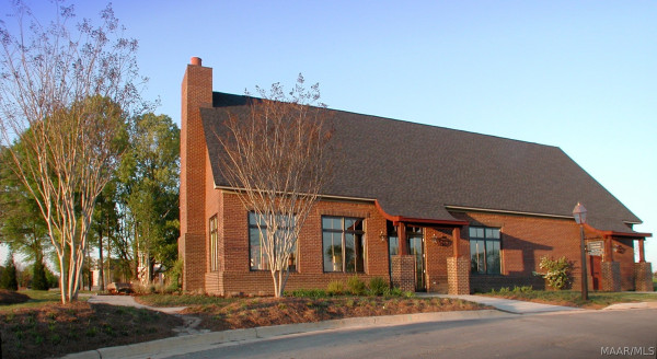 5548 Ash Grove Circle