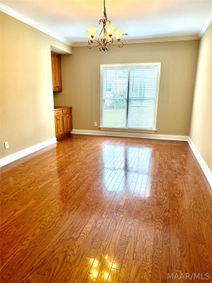5548 Ash Grove Circle