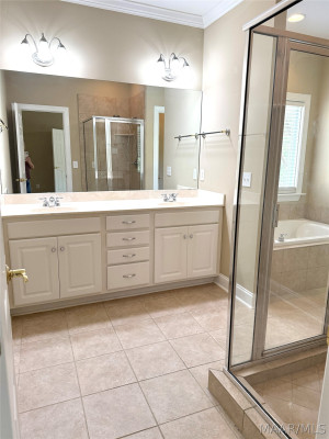 5548 Ash Grove Circle