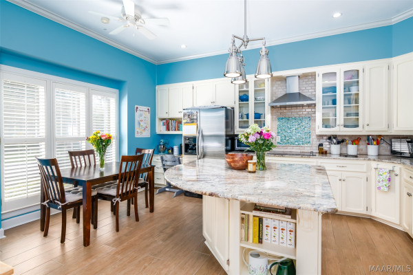 1029 Magnolia Curve