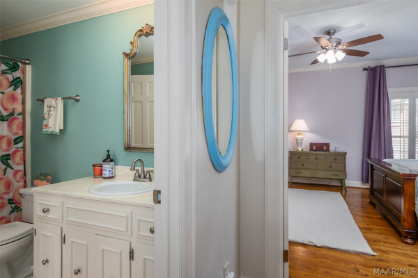 1029 Magnolia Curve
