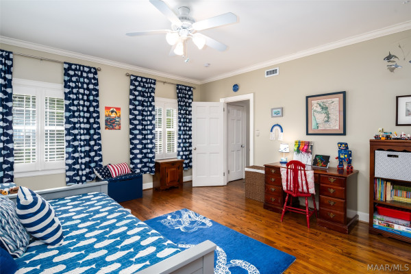 1029 Magnolia Curve