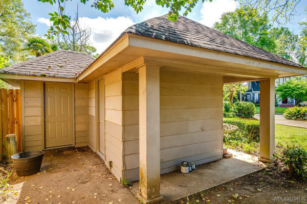 1029 Magnolia Curve