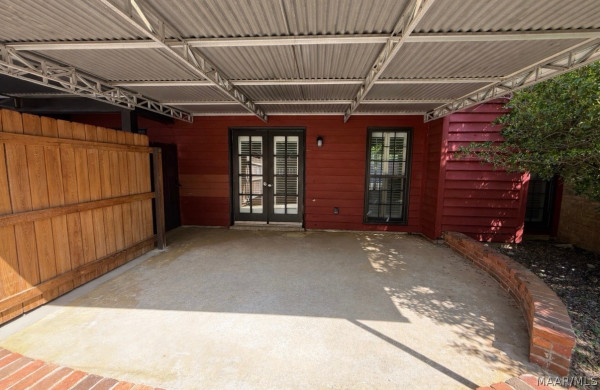 3914 Hickory Drive