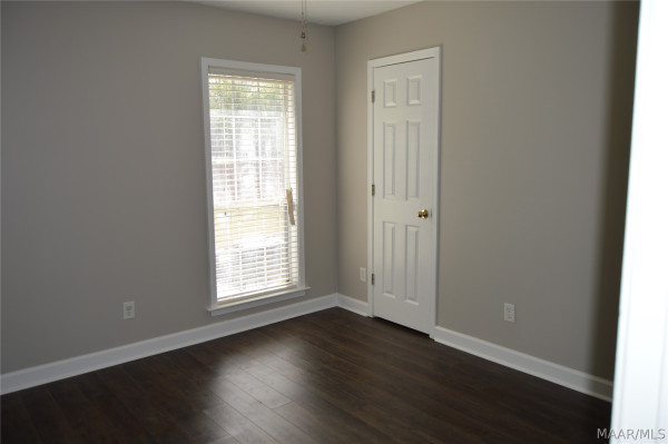 1537 WORTHING Road