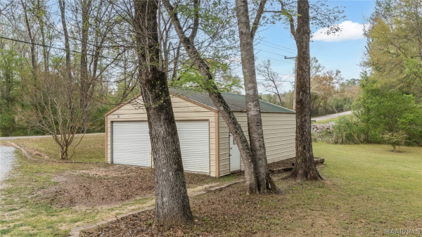 1062 WILLOW SPRINGS Road