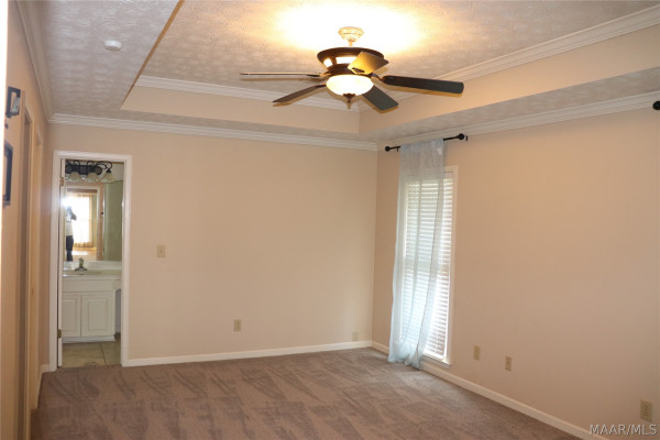 6025 MERIDIAN Lane