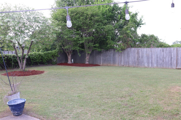 6025 MERIDIAN Lane