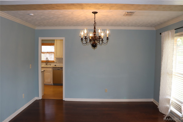 6025 MERIDIAN Lane