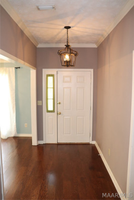 6025 MERIDIAN Lane