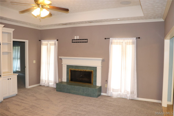 6025 MERIDIAN Lane