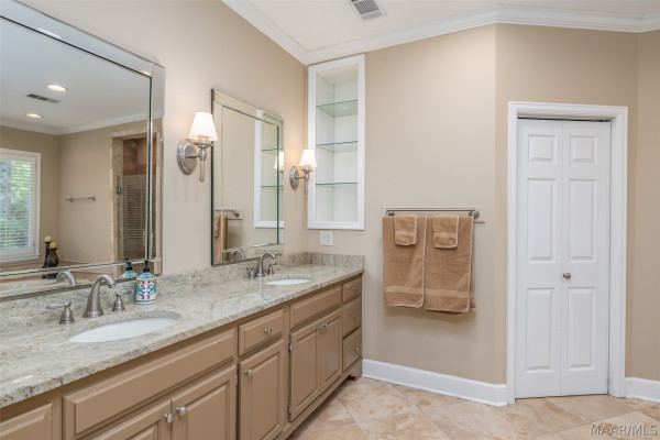 7800 HALCYON FOREST Trail