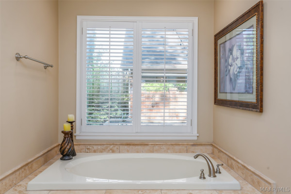 7800 HALCYON FOREST Trail