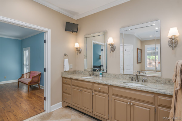 7800 HALCYON FOREST Trail