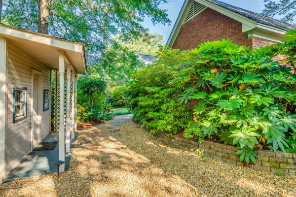 7800 HALCYON FOREST Trail