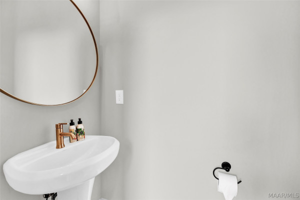8511 Conduit Street