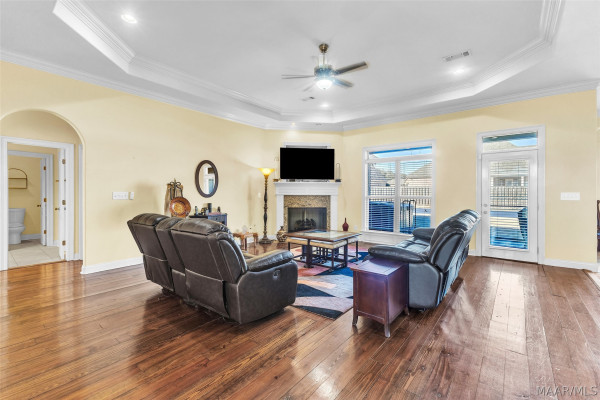 925 FIRESIDE Drive