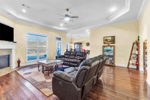 925 FIRESIDE Drive