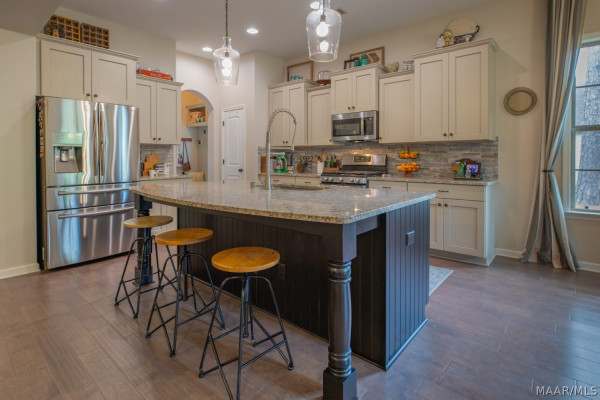 9403 Crescent Lodge Circle